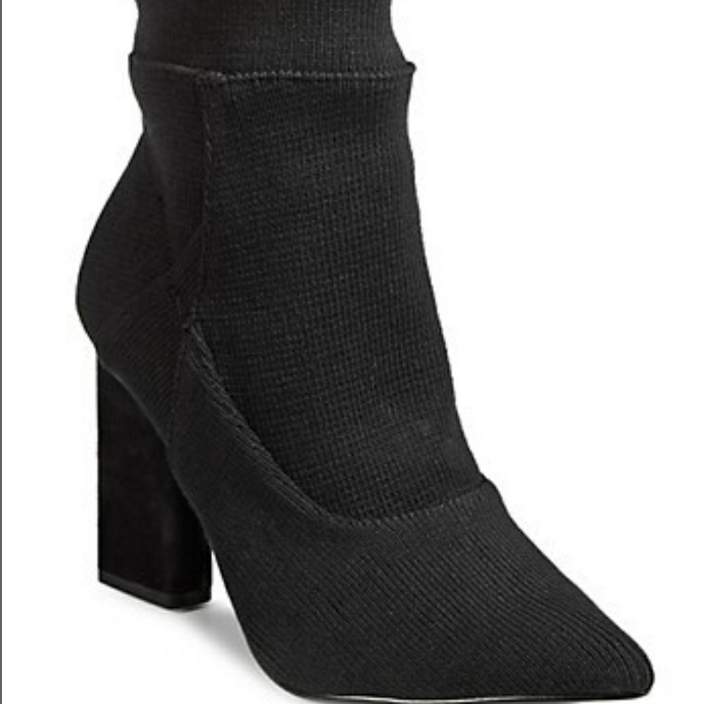 🔴 Halston Mid-Calf Knitted Boots